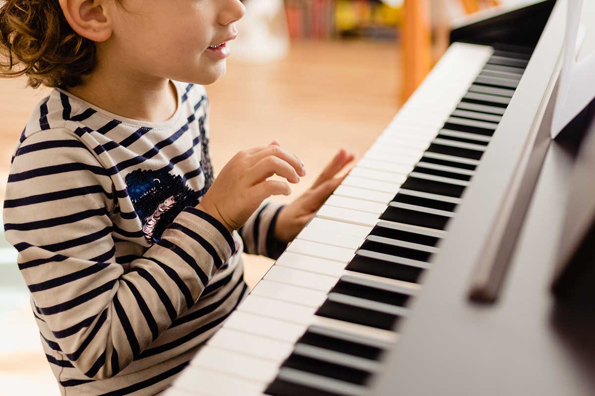 ピアノの習い事は何歳から始めるか